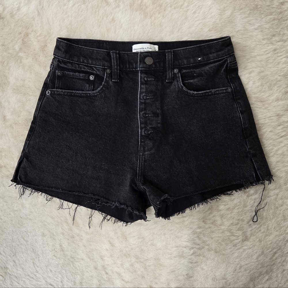 High Rise Mom Short Size 4